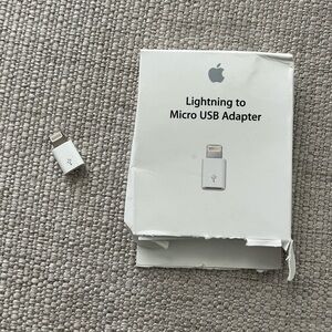 Apple Lightning to Micro USB Adapter